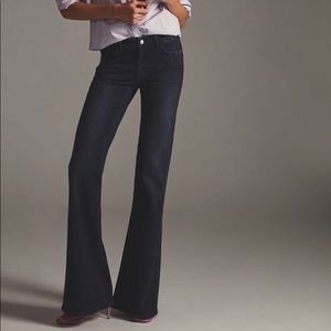 PILCRO LOW-RISE FLARE JEANS